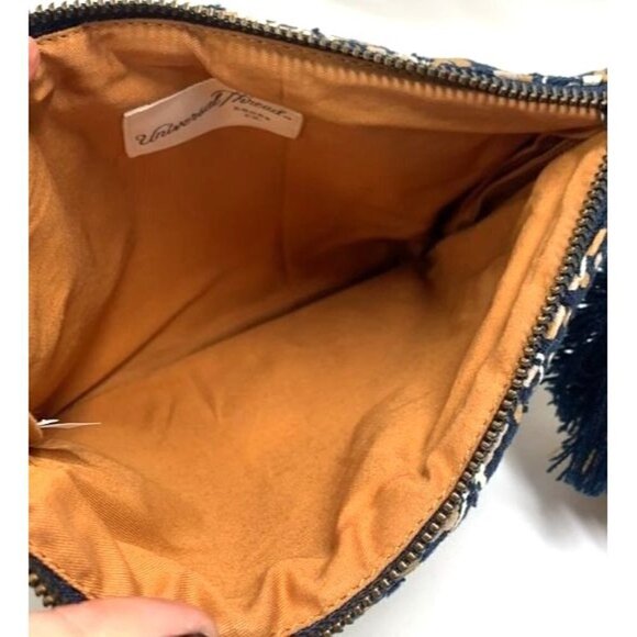 Universal Thread  Quilted Tablet Case w/Tassel - Blue Floral, Made in India 10x8 - Picture 5 of 10